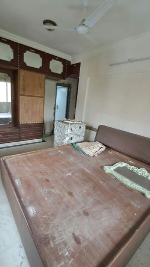 Bedroom in 2 BHK Apartment at Bandra West – for Rent