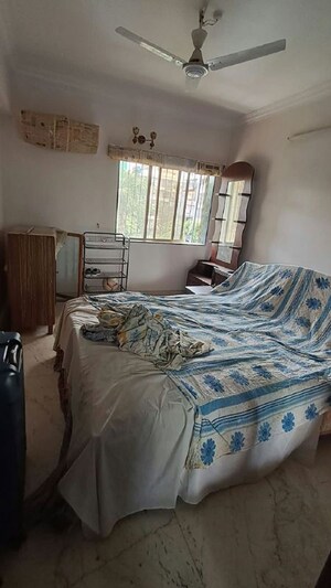 Bedroom in 2 BHK Apartment at Bandra West – for Rent