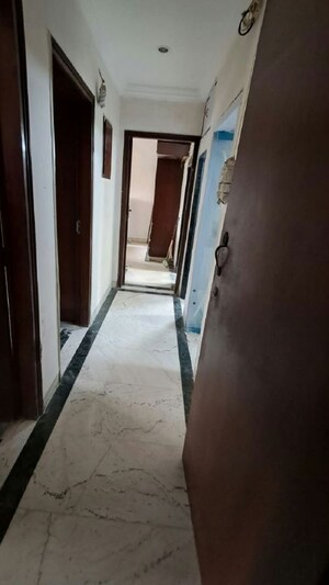  2 BHK Apartment at Bandra West – for Rent