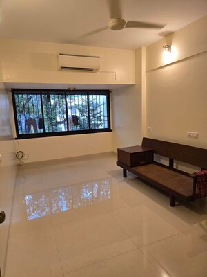2 BHK Apartment For Rent in Bandra West