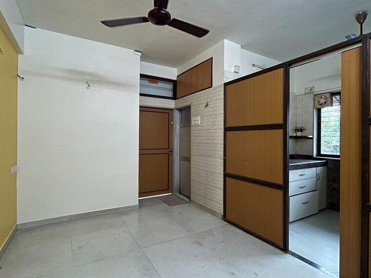Room, chunabhatti 1 Bedroom 300 Sq.Ft. Apartment In Chunabhatti Mumbai 10767940