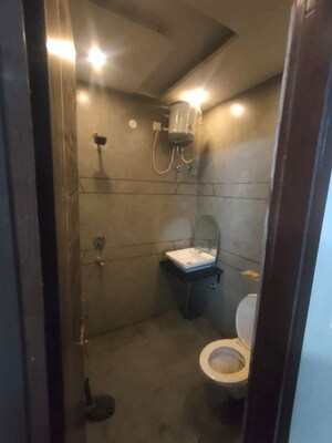 Bathroom in 3 BHK Apartment at Sunshine Enclave, Vip Road – for Rent