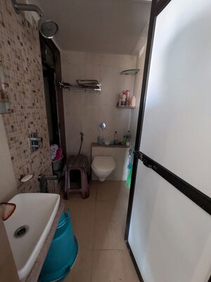 Attached Bathroom in 2 BHK Apartment at Kandivali West – for Rent