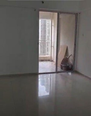 Room in 2 BHK Apartment at Majestique Manhattan Phase 2, Wagholi – for Sale