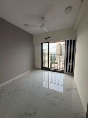 Room in 4 BHK Apartment at Lodha Woods, Kandivali East – for Rent