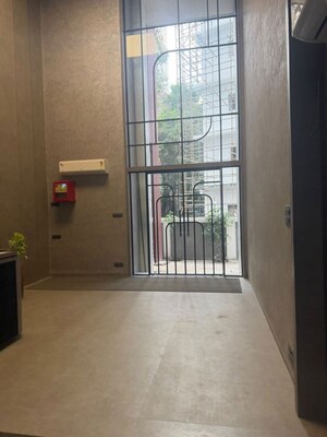 Room in 4 BHK Apartment at Lodha Woods, Kandivali East – for Rent