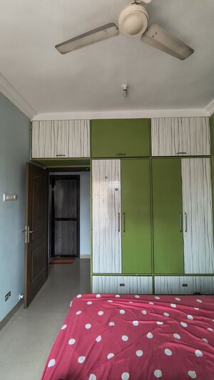 2 BHK Apartment For Rent in K Raheja Heights, Malad East