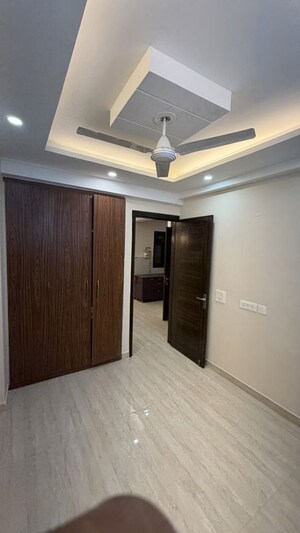 Room in 2 BHK Builder Floor at Saket – for Rent