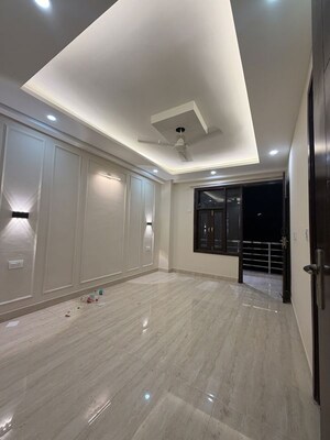 2 BHK Builder Floor For Rent in Saket