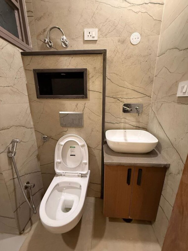 Bathroom, dwarka mor 2 Bedroom 550 Sq.Ft. Builder Floor In Dwarka Mor Delhi 10765512