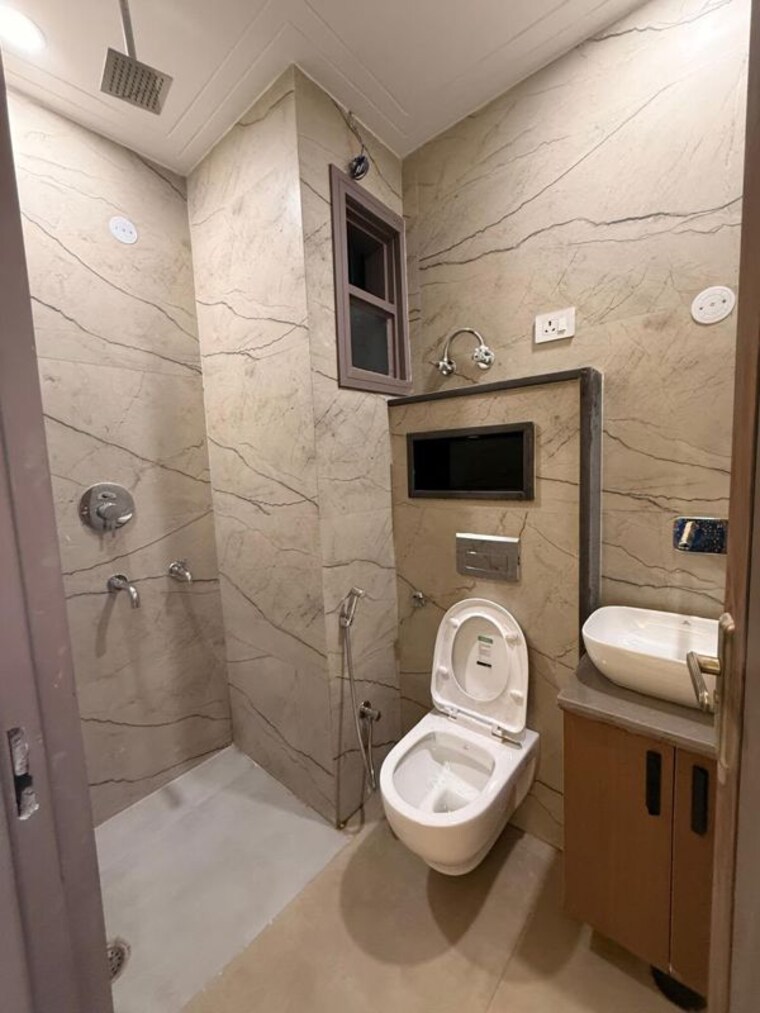 Bathroom, dwarka mor 2 Bedroom 550 Sq.Ft. Builder Floor In Dwarka Mor Delhi 10765512