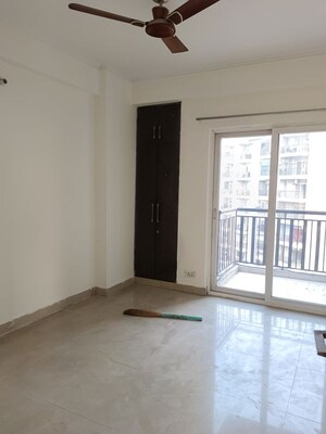 Room in 2 BHK Apartment at Saviour Park Phase III, Mohan Nagar – for Rent