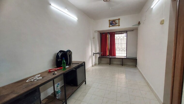 Living Room, shree-sai-complex 1 RK 300 Sq.Ft. Apartment In Prabhadevi Mumbai 10768070