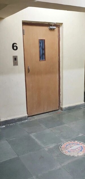 Room in 1 RK Apartment at Shree Sai Complex, Prabhadevi – for Rent