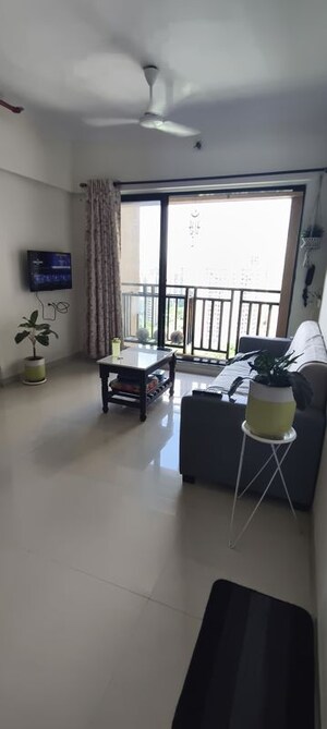 1 BHK Apartment For Rent in Raunak Unnathi Woods Phase 7 A And B, Ghodbunder Road