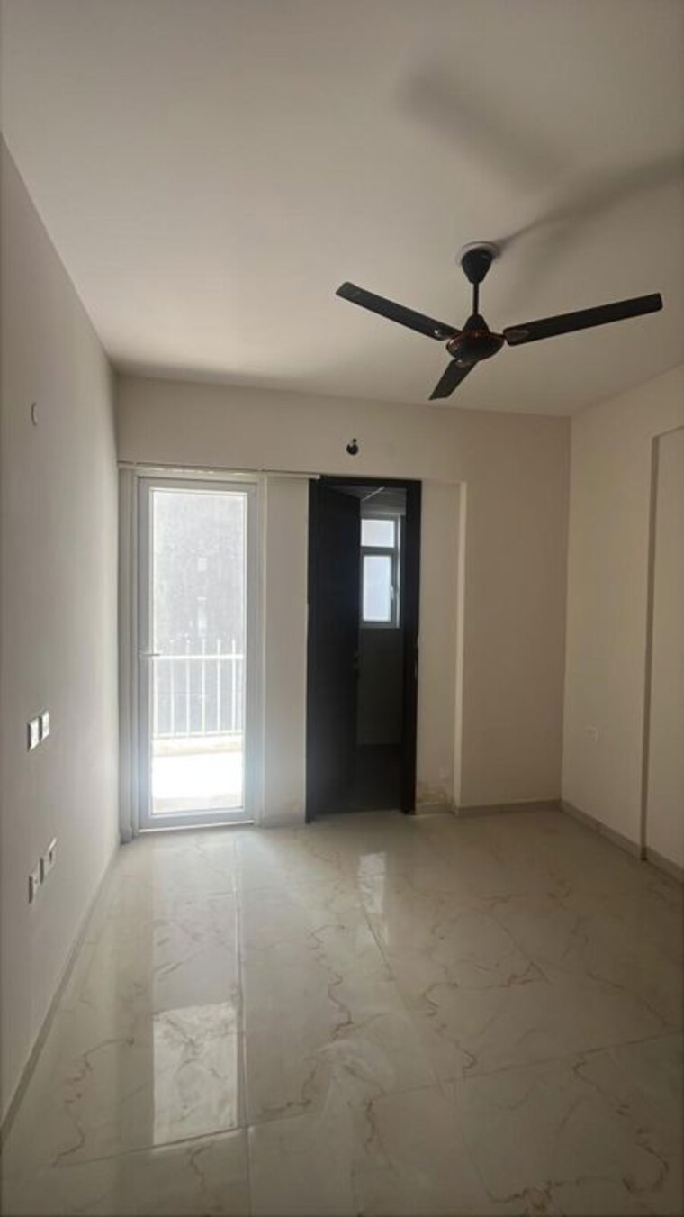 Room, smart-world-gems 2.5 Bedroom 1201 Sq.Ft. Apartment In Sector 89 Gurgaon 10768149