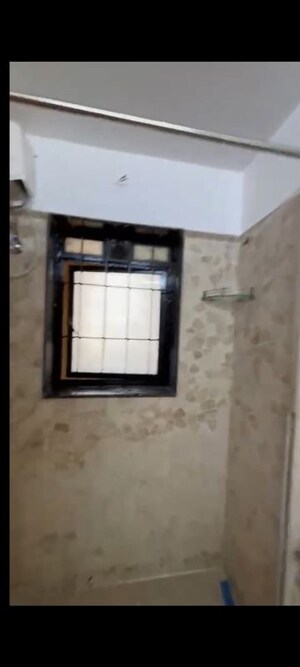 Room in 3 BHK Apartment at Versova Heights, Versova – for Rent