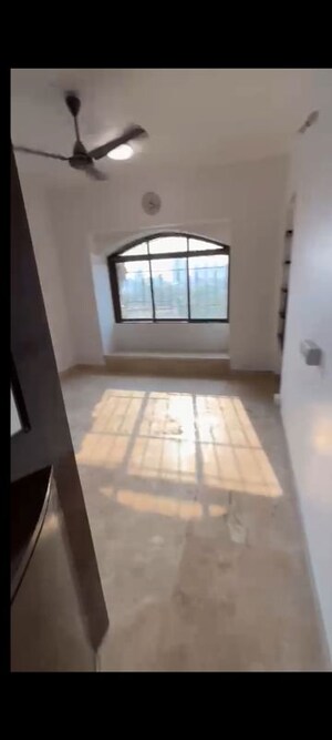 Room in 3 BHK Apartment at Versova Heights, Versova – for Rent