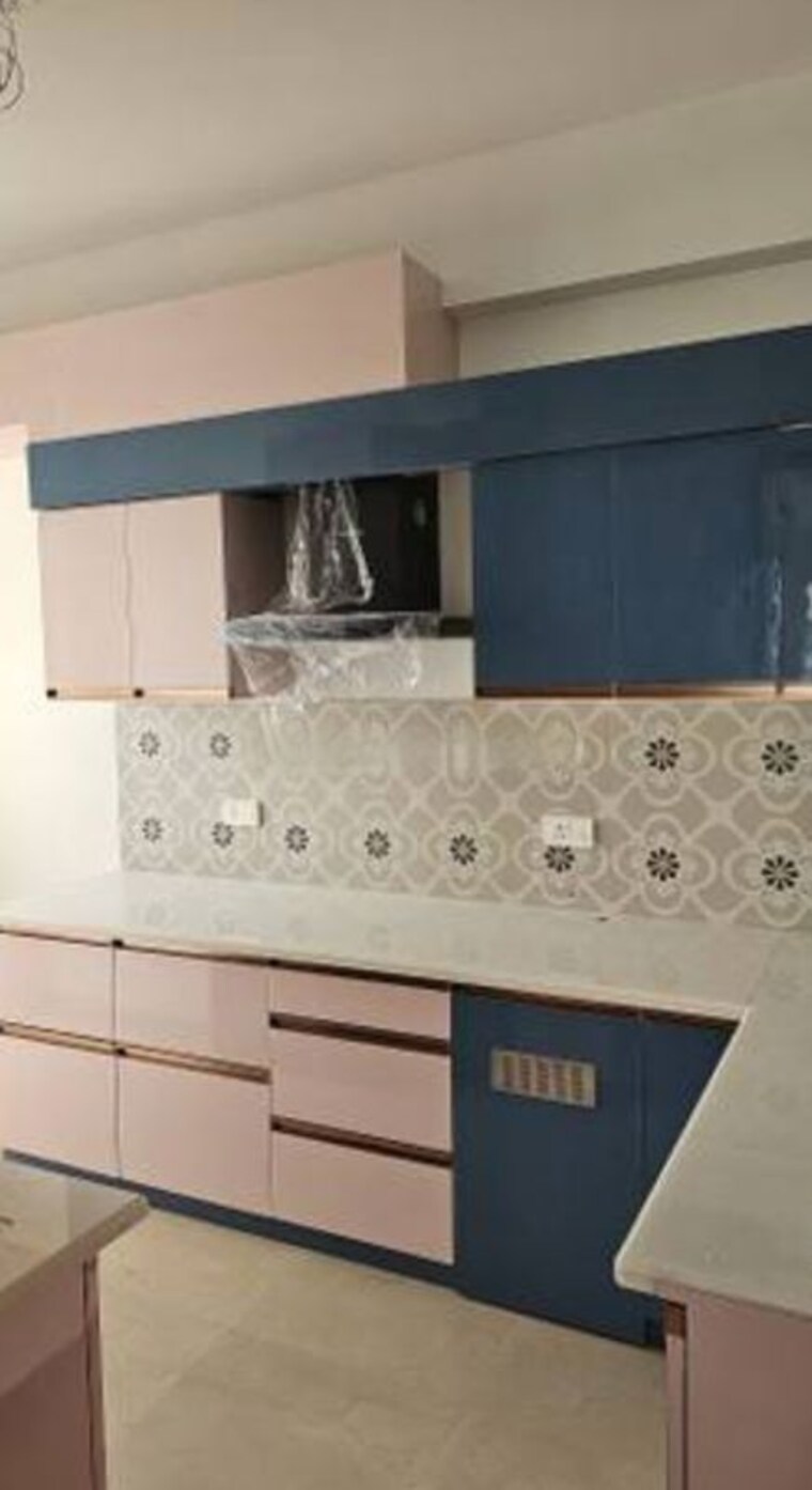 Kitchen, sas-shalimar-grand 3 Bedroom 1500 Sq.Ft. Apartment In Butler Colony Lucknow 10768294