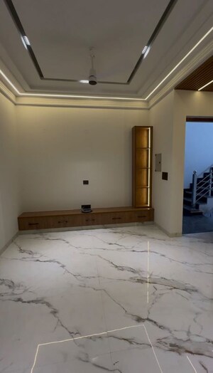 Room in 3 BHK Apartment at Sector 125 – for Sale
