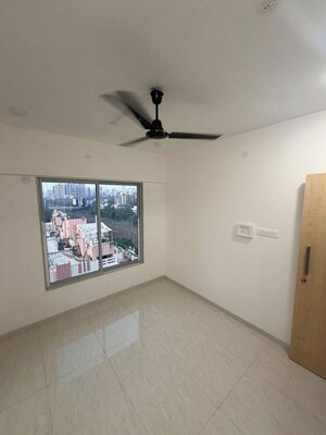 Room in 1 BHK Apartment at Kalindi Goregaon, Goregaon West – for Rent