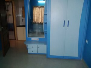 Room in 2 BHK Apartment at Marigold Meridian, Bhandup West – for Rent