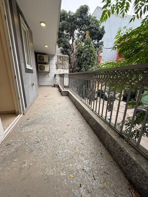  Builder Floor For Sale in Safdarjung Enclave