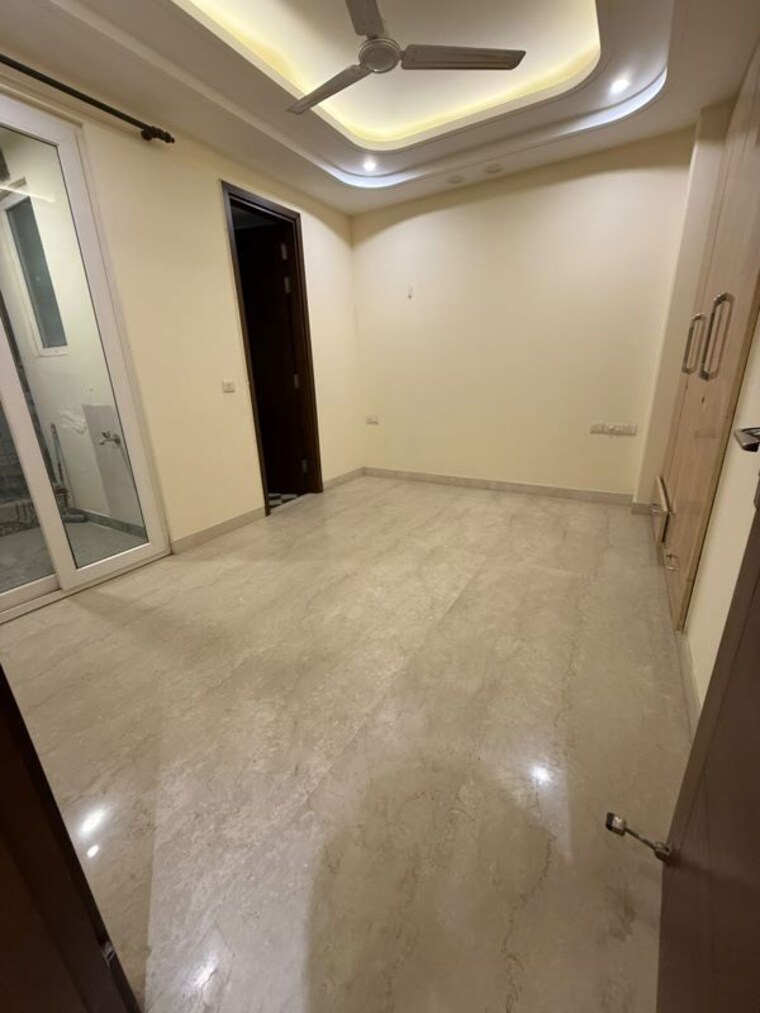 Room, safdarjung enclave  200 Sq.Yd. Builder Floor In Safdarjung Enclave Delhi 10768349