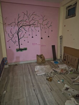 Room in 2.5 BHK Builder Floor at Mayur Vihar – for Rent