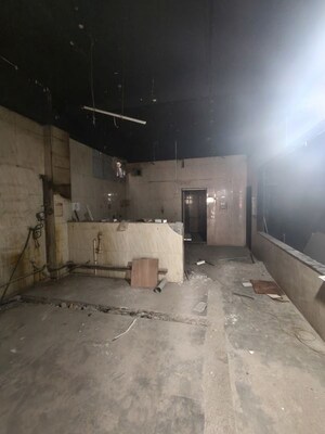  Showroom For Rent in Fort