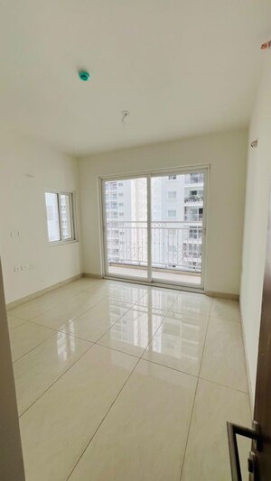 Room in 3 BHK Apartment at Prestige Beverly Hills, Kokapet – for Sale