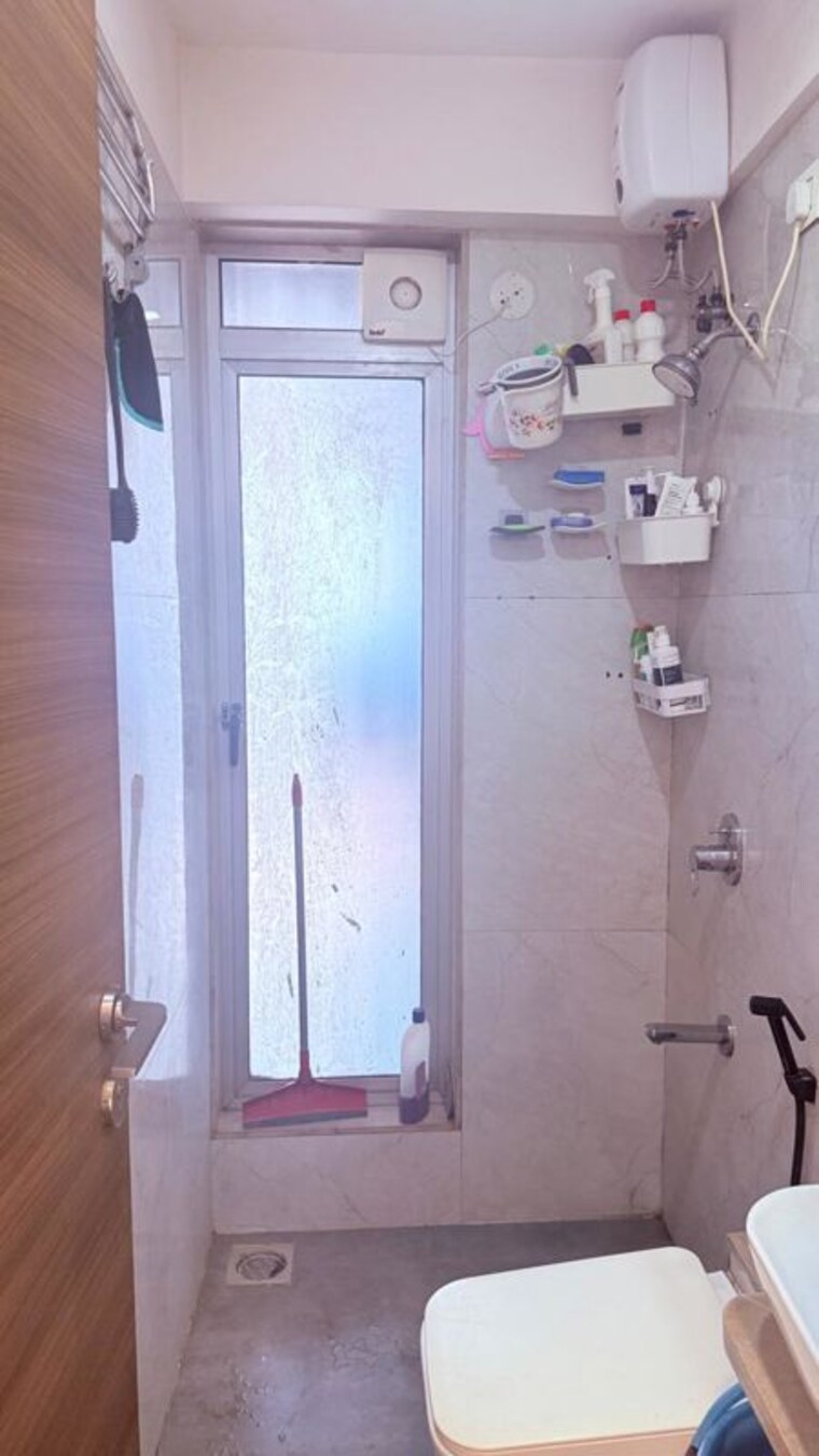 Bathroom, jawahar-nagar-chs-goregaon 2 Bedroom 600 Sq.Ft. Apartment In Goregaon West Mumbai 10768395