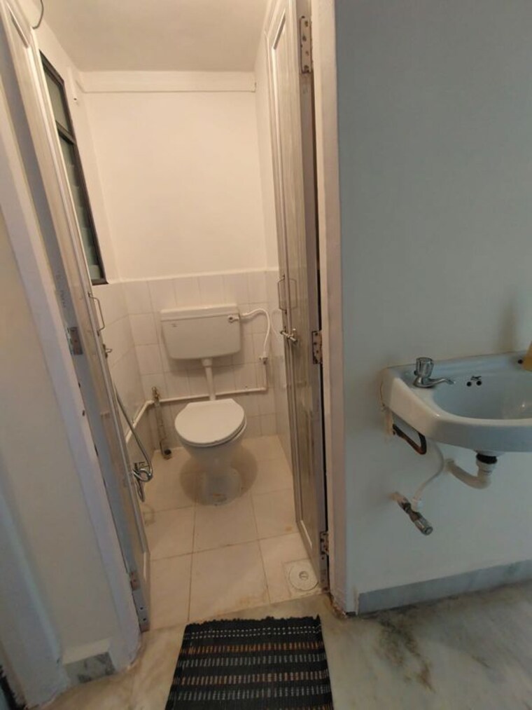 Bathroom, mahadkar-residency 1 Bedroom 600 Sq.Ft. Apartment In Paud Road Pune 10768418