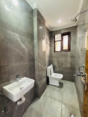 Bathroom in 1 BHK Builder Floor at Neb Sarai – for Rent