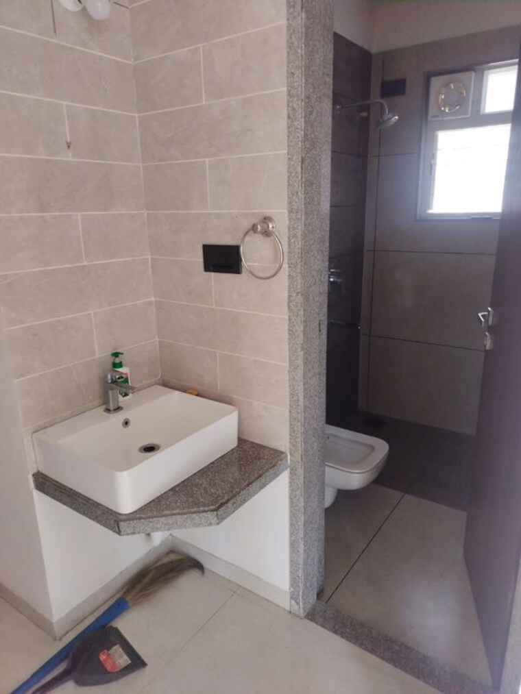 Bathroom, ranjeet-heights-chs 2 Bedroom 1000 Sq.Ft. Apartment In Kothrud Pune 10768426