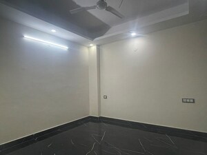 Room in 2 BHK Builder Floor at Neb Sarai – for Rent