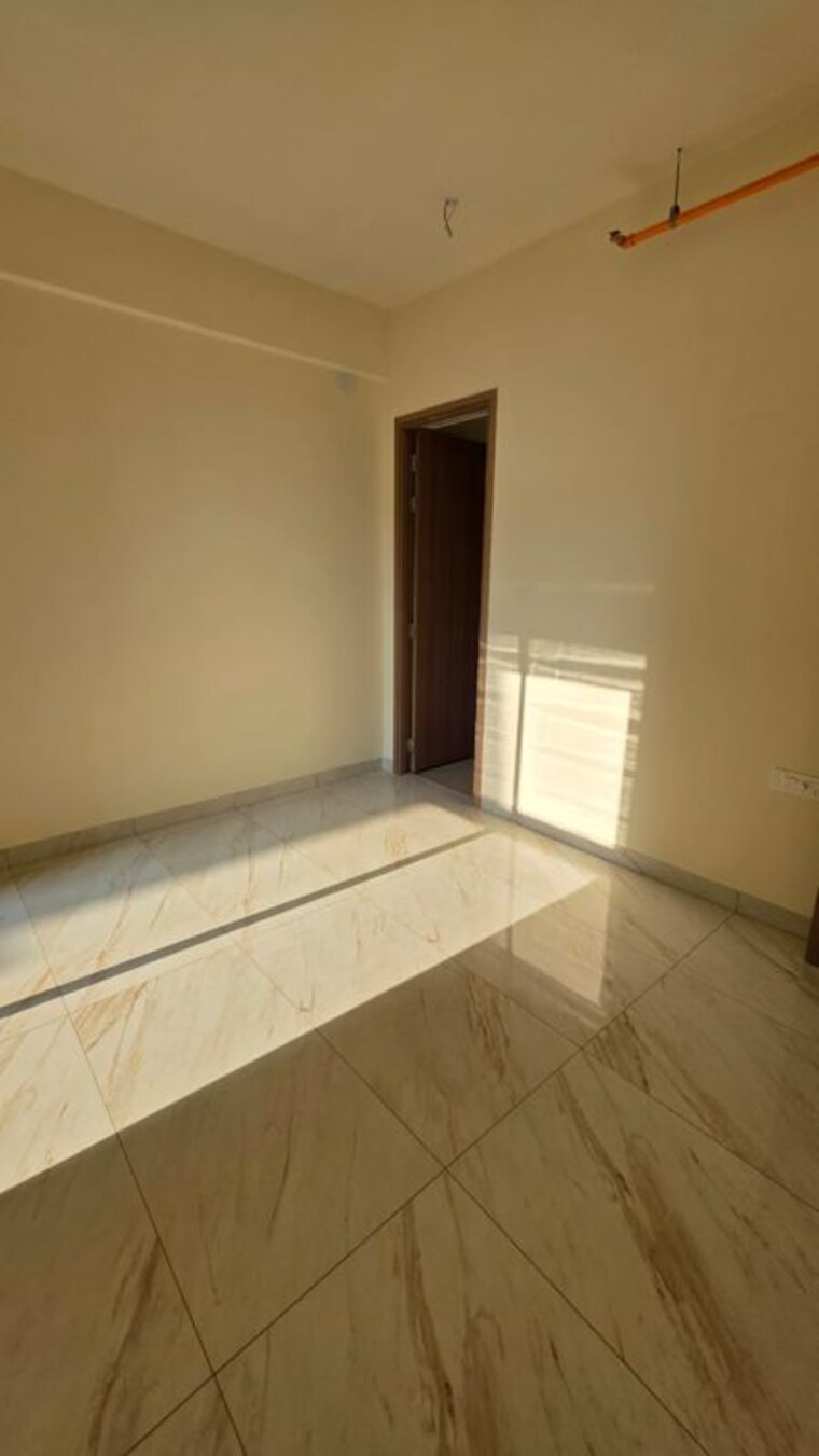 Room, raymond-the-invictus-by-gs 5 Bedroom 2000 Sq.Ft. Apartment In Pokhran Road No One Thane 10768450