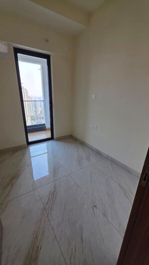 Room in 5 BHK Apartment at Raymond The Invictus By GS, Pokhran Road No One – for Sale