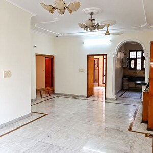 3 BHK Builder Floor For Rent in Sector 38