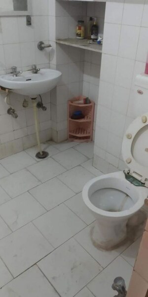 Bathroom in 2 BHK Builder Floor at Sector 51 – for Rent