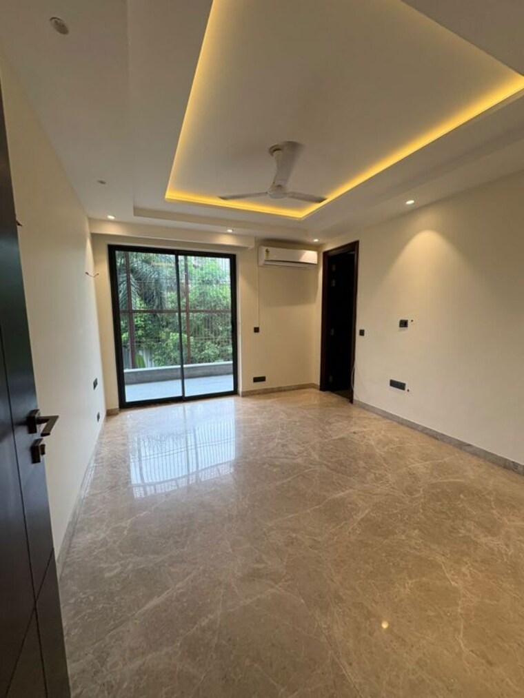 Room, sky-dream 3 Bedroom 60 Sq.Yd. Villa In Sadullapur Greater Noida 10768477
