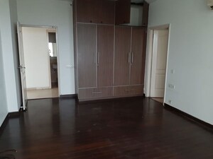 Room in 3 BHK Apartment at Bestech Park View Spa, Sector 47 – for Sale