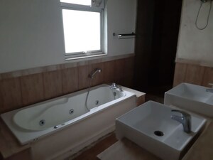 Kitchen in 3 BHK Apartment at Bestech Park View Spa, Sector 47 – for Sale