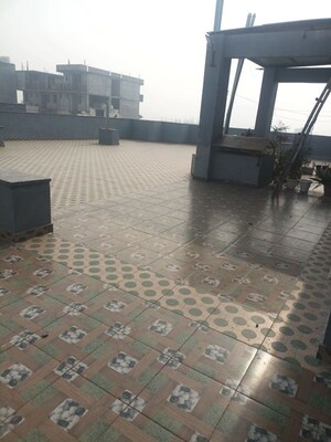 Parking in 3 BHK Builder Floor at Surendra Avenue 69, Sector 69 – for Rent
