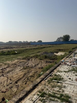 Plot – Garden View at Yamuna Expressway - for Sale