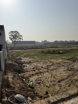  Plot – Exterior View View at Yamuna Expressway - for Sale