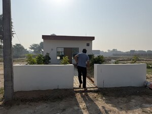  Plot – Exterior View View at Yamuna Expressway - for Sale