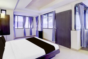 Room in 3 BHK Independent House at Hauz Khas – for Rent