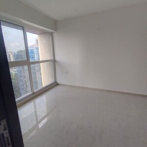 Room in 1 BHK Apartment at Transcon Triumph Tower 2, Andheri West – for Rent