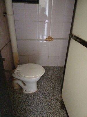 Bathroom in 1 BHK Apartment at Sector 16 Ghansoli – for Rent